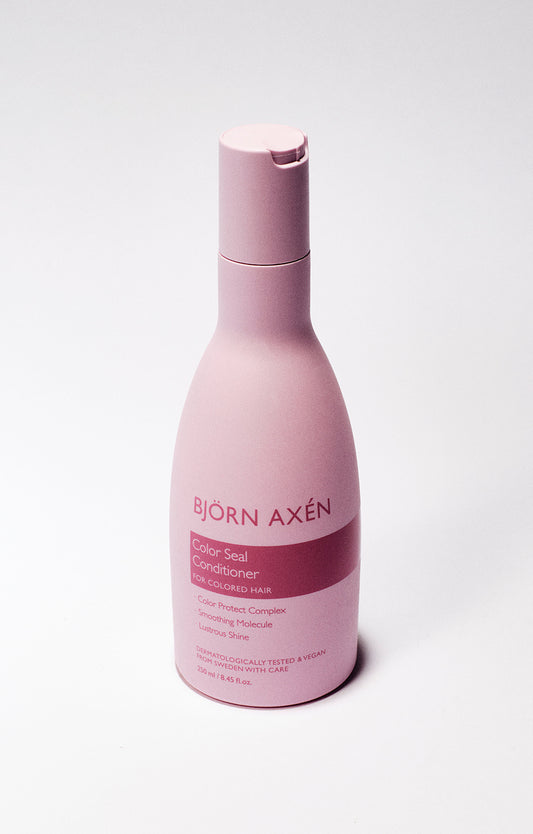 A gentle conditioner for color-treated hair to prevent fading