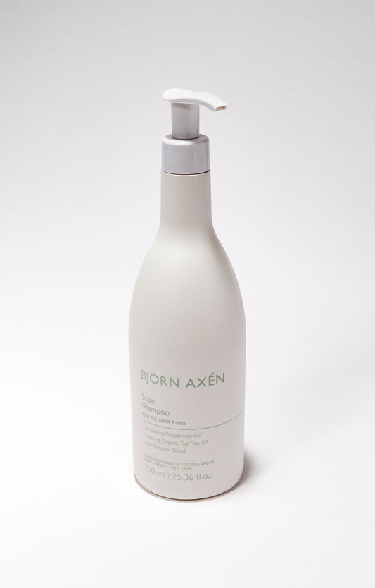 A shampoo to deeply cleanse, soothe and refresh the scalp